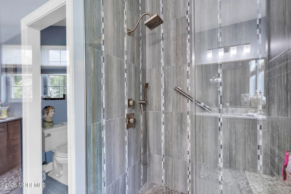 11 Mulberry Drive Manahawkin, NJ 08050