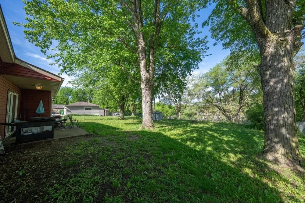 610 4th Street Le Sueur, MN 56058