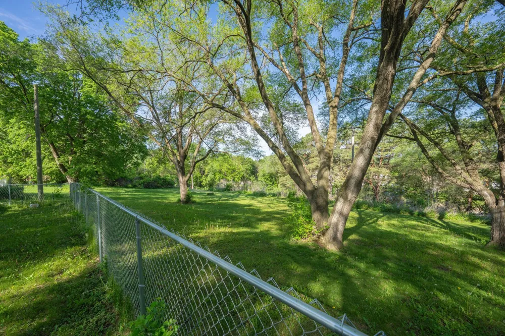 610 4th Street Le Sueur, MN 56058
