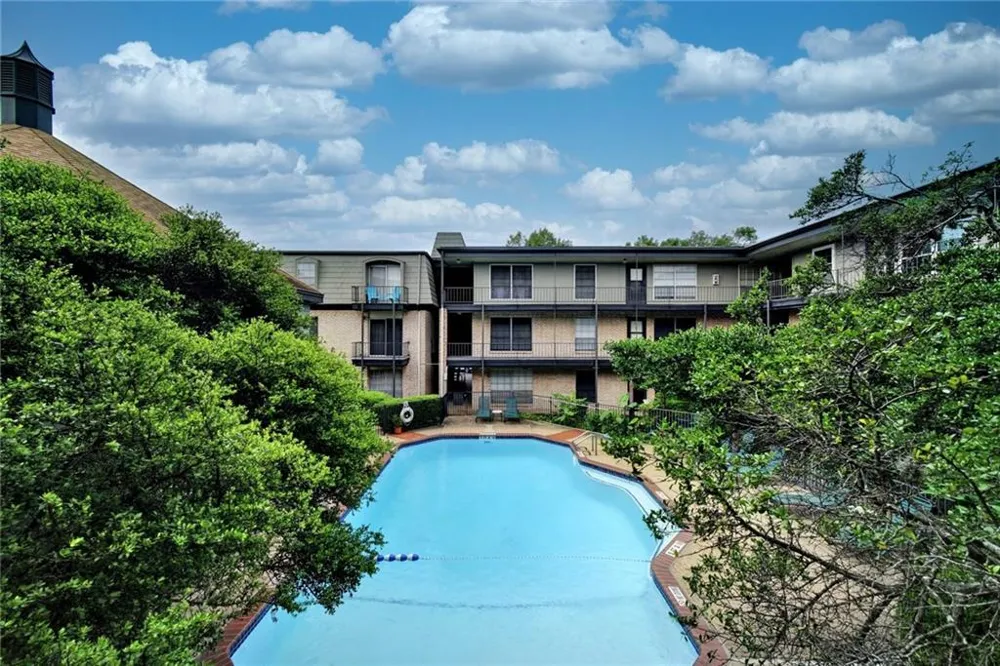 2425 Ashdale Drive #60 Austin, TX 78757
