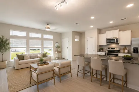 605 W South Street #321