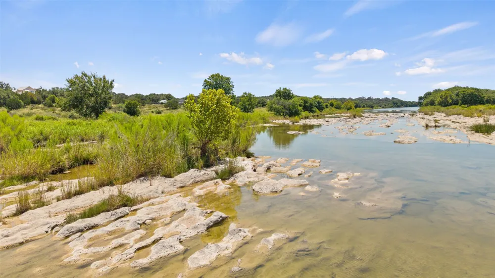 135 River View Drive Johnson City, TX 78636