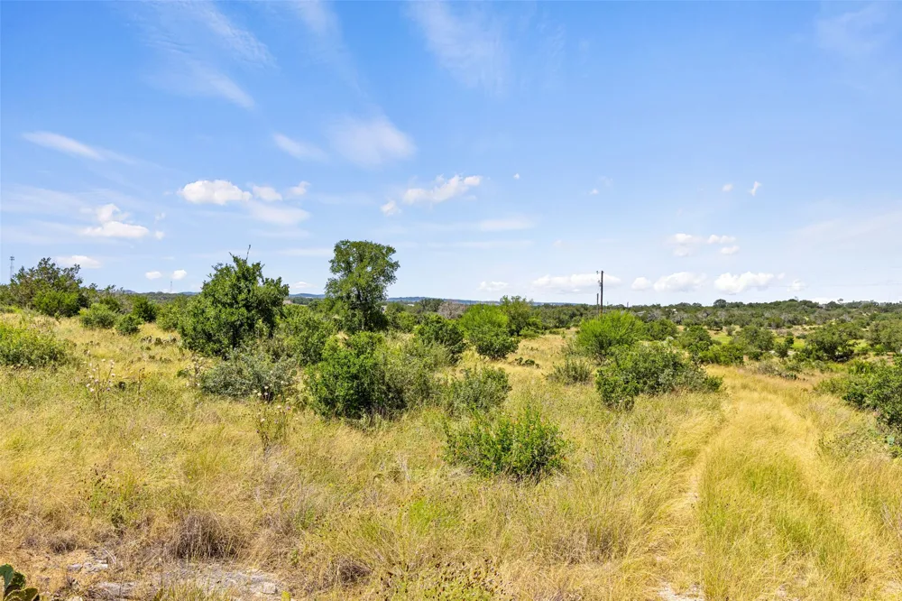 135 River View Drive Johnson City, TX 78636