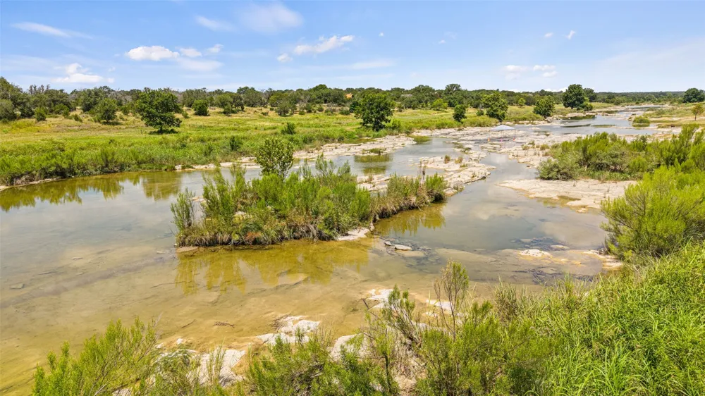 135 River View Drive Johnson City, TX 78636