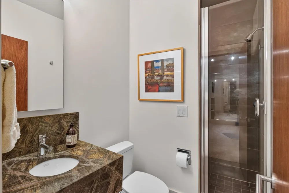 20895 Spencer Lane Shorewood, MN 55331