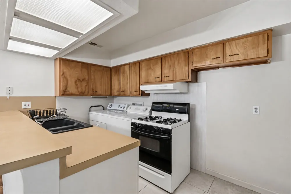 4611 S 2nd Street Austin, TX 78745