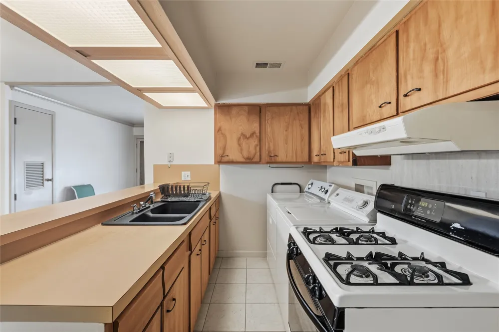 4611 S 2nd Street Austin, TX 78745