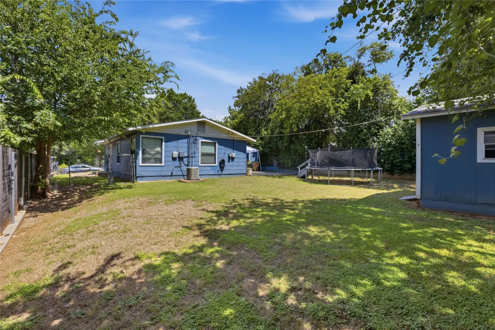 4611 S 2nd Street Austin, TX 78745