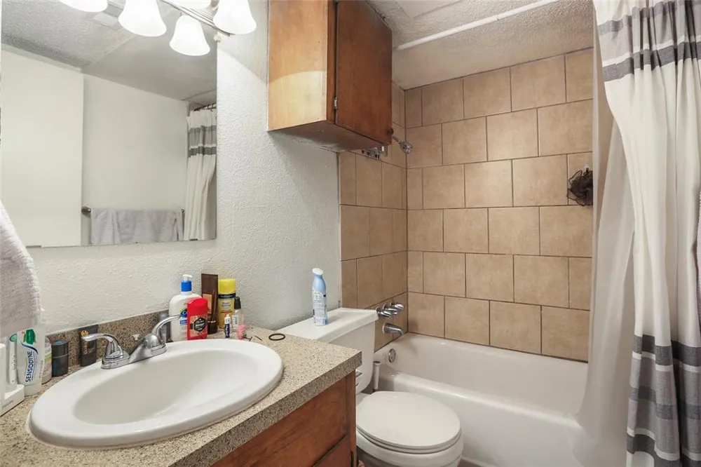 2803 Hemphill Park #B-201 Austin, TX 78705