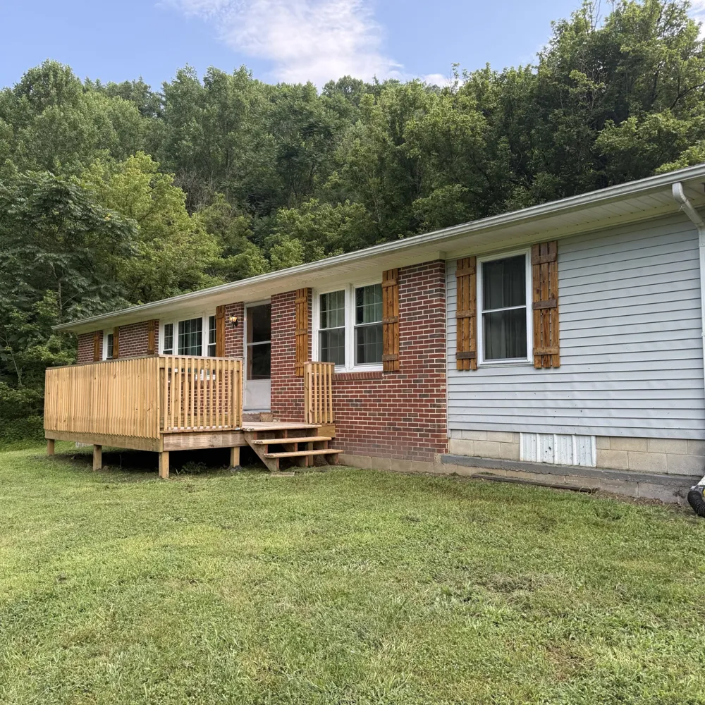 2625 Wartrace Hwy Whitleyville, TN 38588