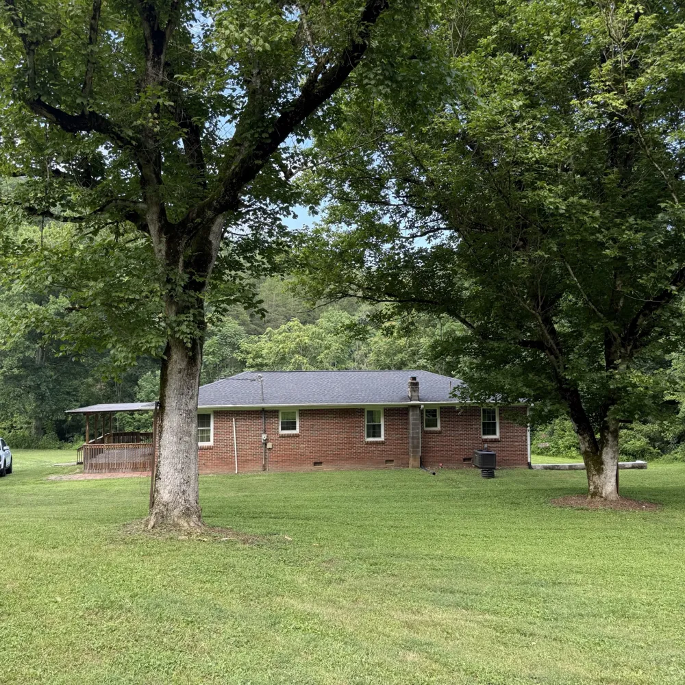 2625 Wartrace Hwy Whitleyville, TN 38588