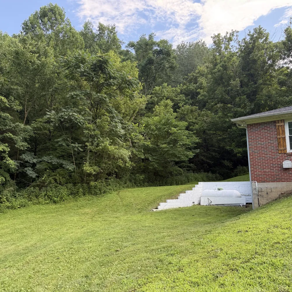 2625 Wartrace Hwy Whitleyville, TN 38588