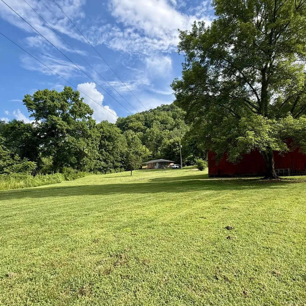 2625 Wartrace Hwy Whitleyville, TN 38588