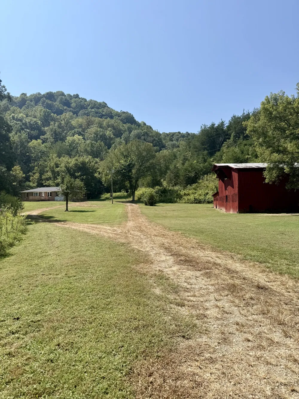 2625 Wartrace Hwy Whitleyville, TN 38588