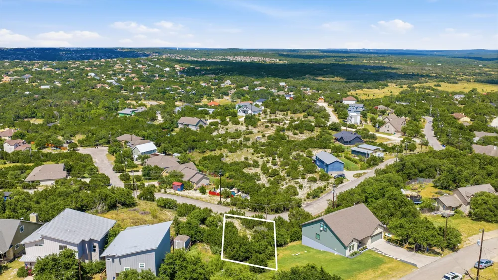 10704 Lake Park Drive Dripping Springs, TX 78620