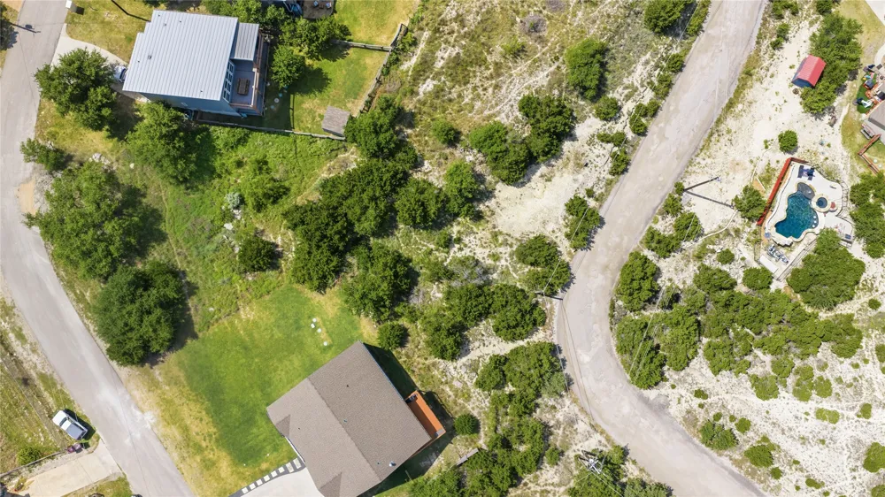 10704 Lake Park Drive Dripping Springs, TX 78620