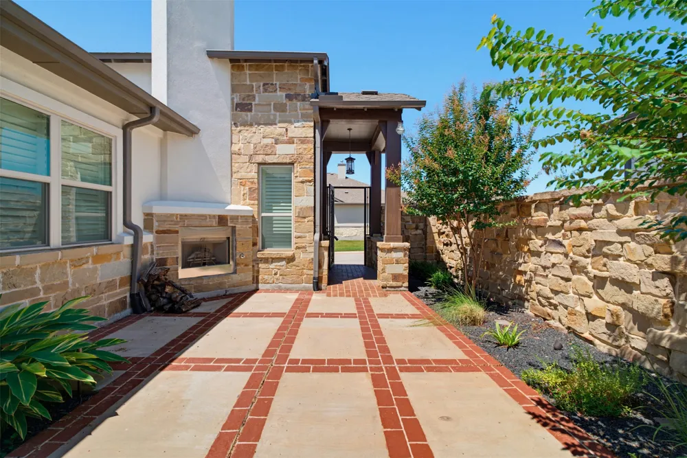 405 Skyflower Drive #V Georgetown, TX 78628