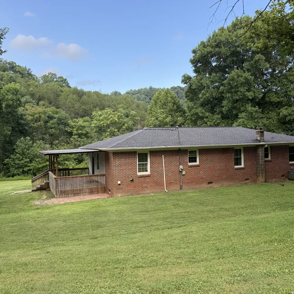 2625 Wartrace Hwy Pleasant Shade, TN 37145