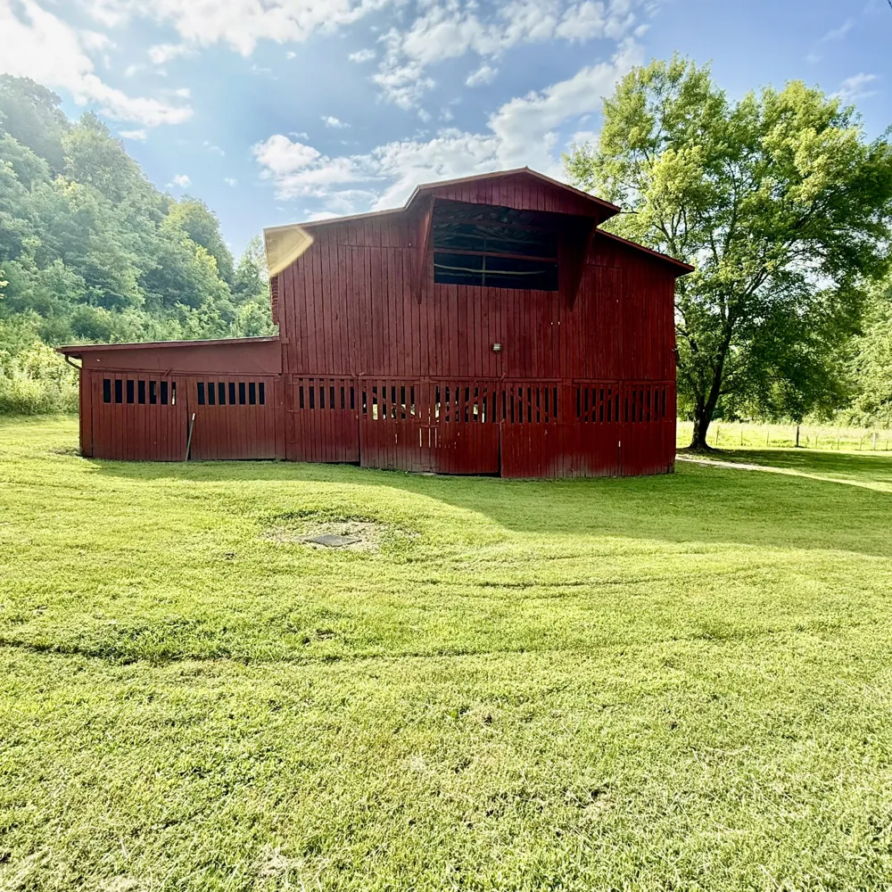 2625 Wartrace Hwy Pleasant Shade, TN 37145