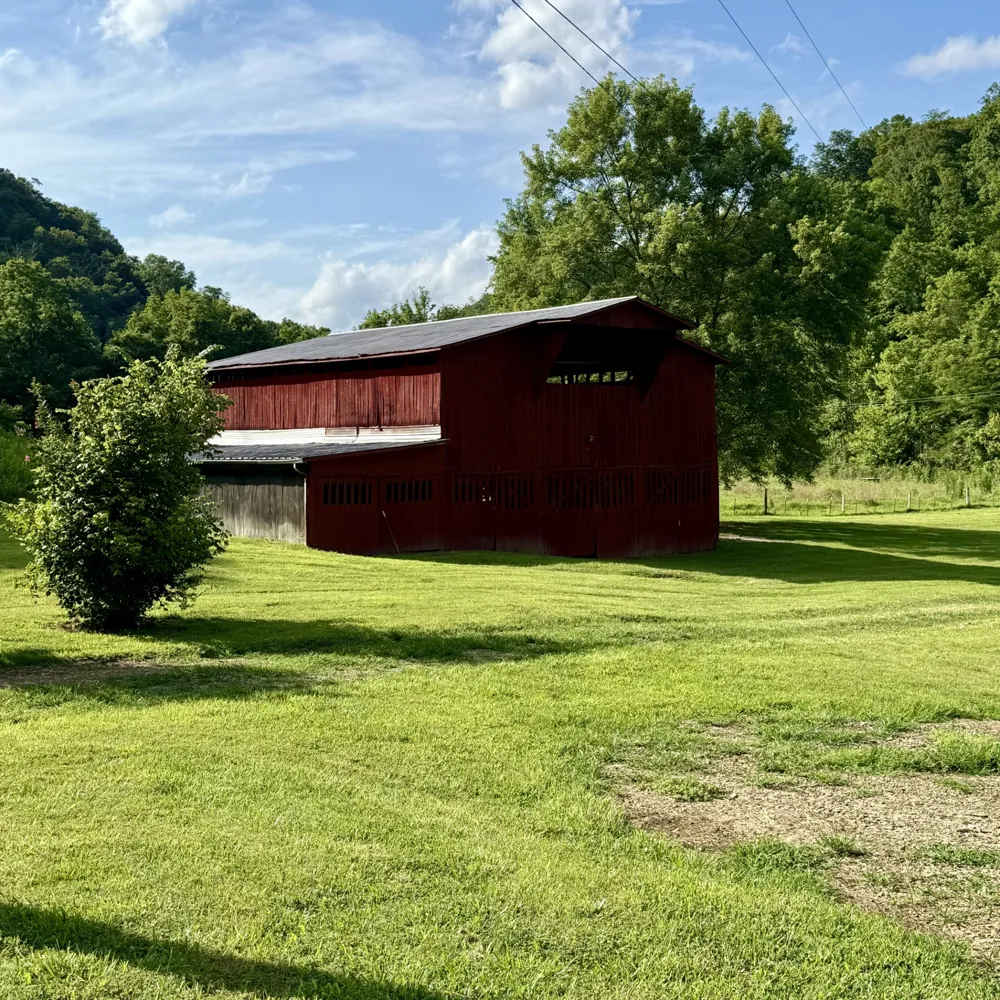 2625 Wartrace Hwy Pleasant Shade, TN 37145