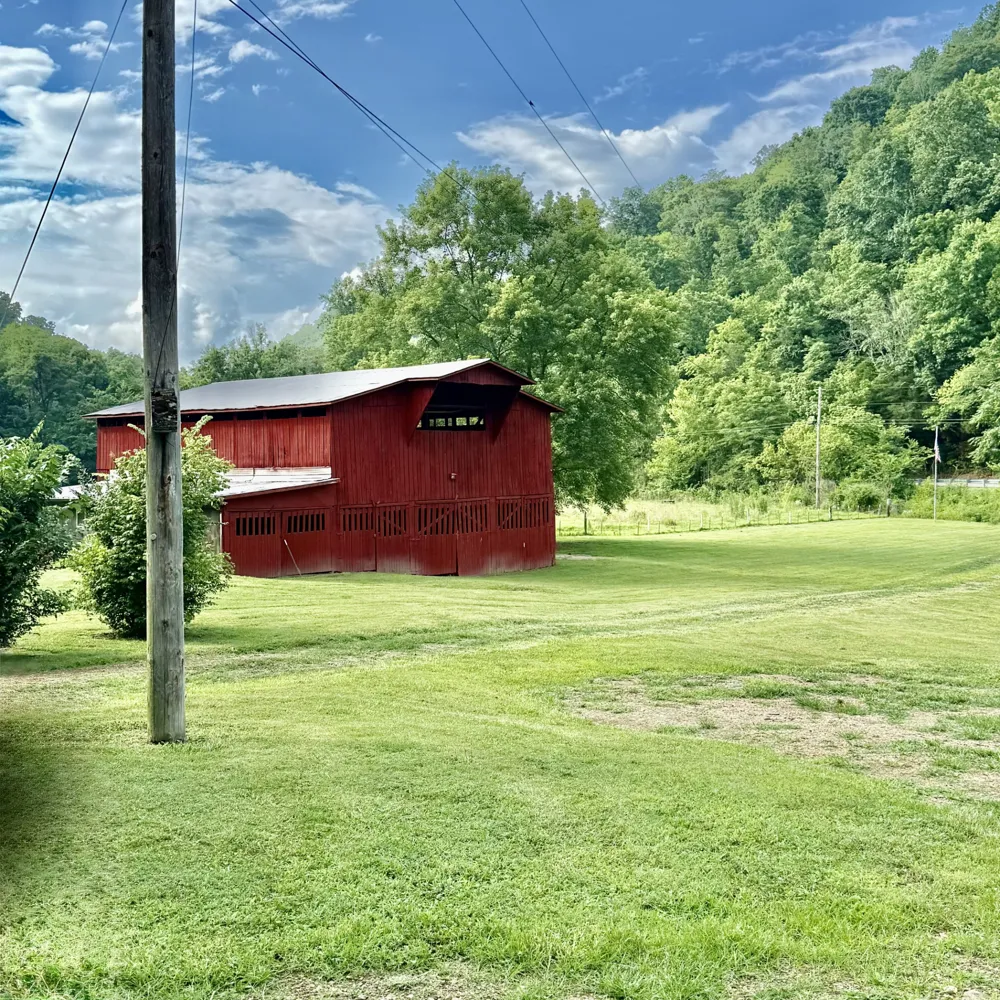 2625 Wartrace Hwy Pleasant Shade, TN 37145