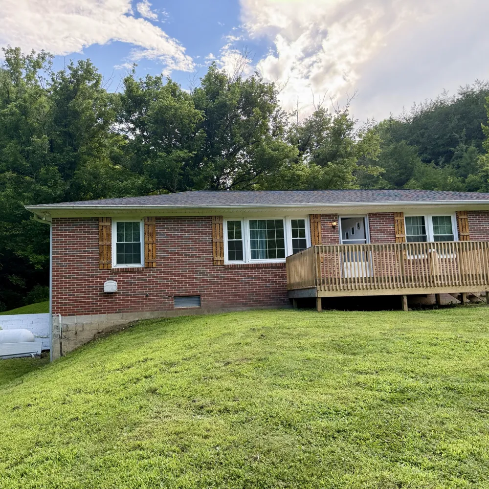 2625 Wartrace Hwy Pleasant Shade, TN 37145