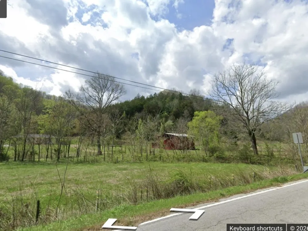 2625 Wartrace Hwy Pleasant Shade, TN 37145