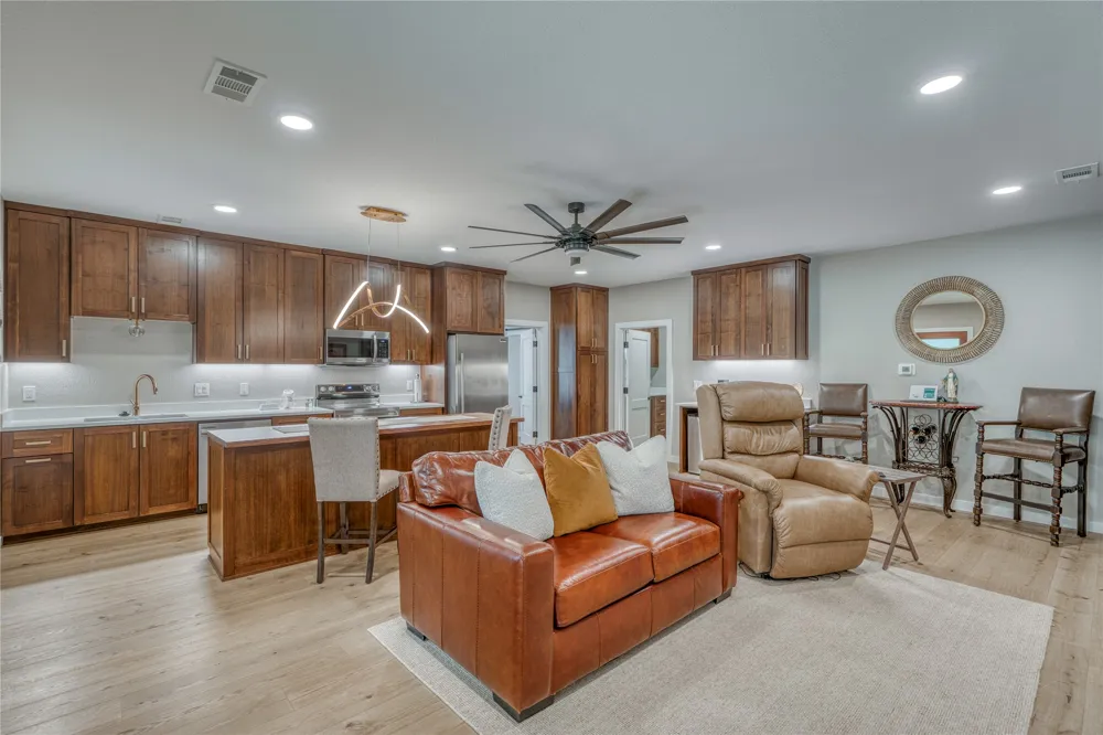 150 Shady Lane Marble Falls, TX 78654