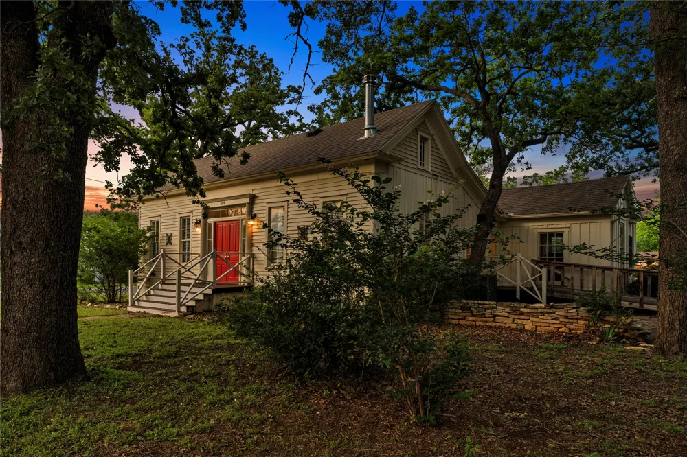 409 Main Street Burnet, TX 78611