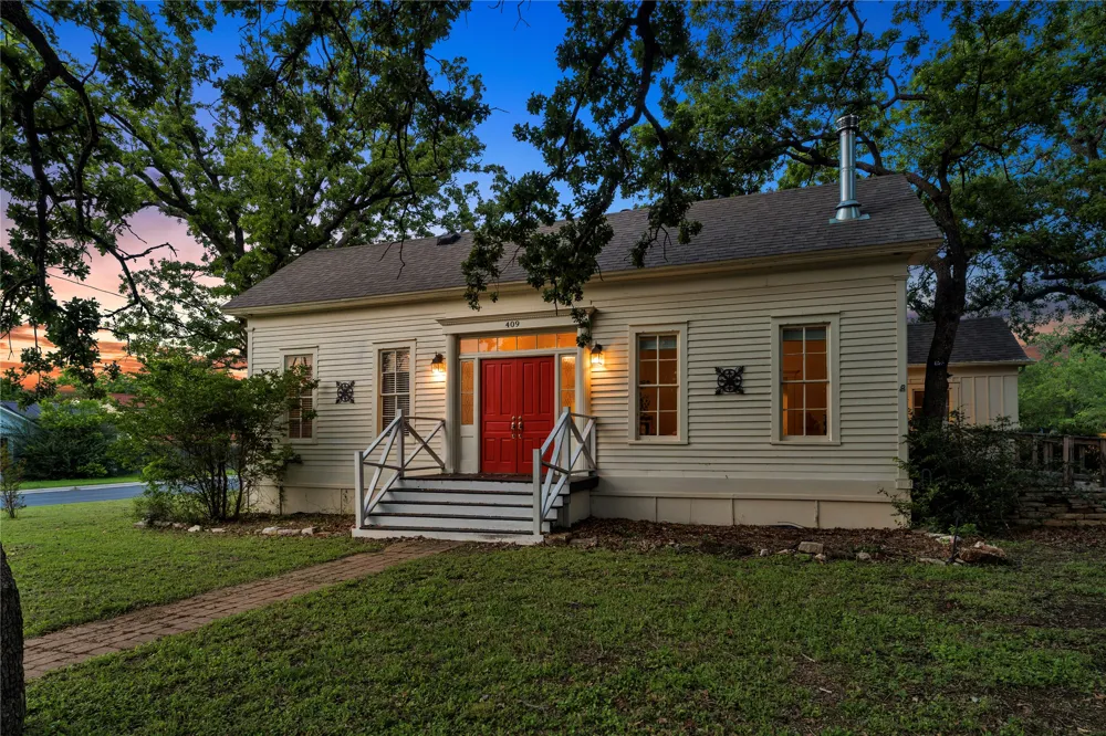 409 Main Street Burnet, TX 78611