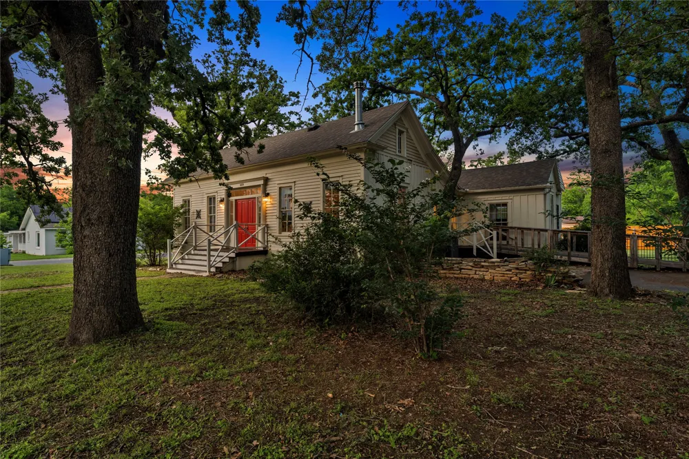409 Main Street Burnet, TX 78611
