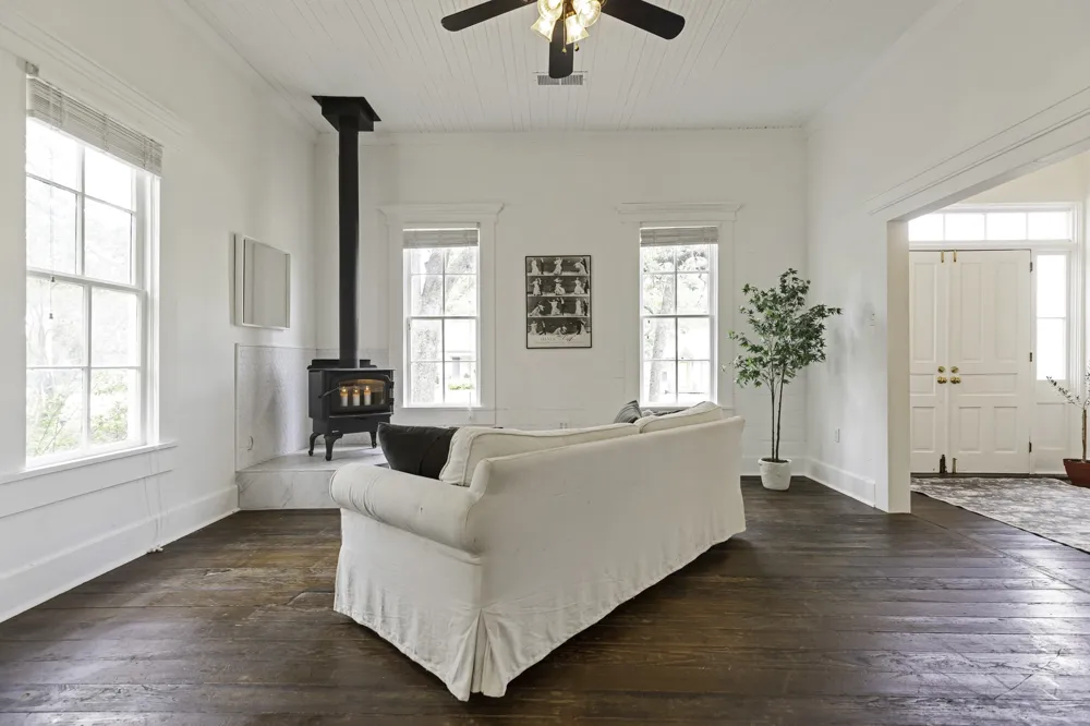 409 Main Street Burnet, TX 78611