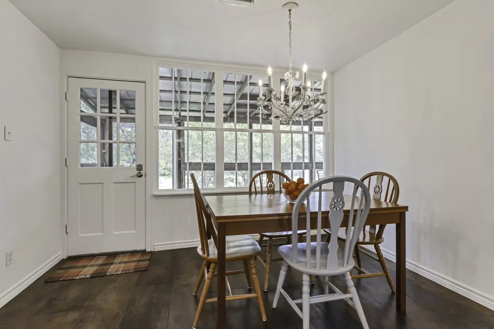 409 Main Street Burnet, TX 78611