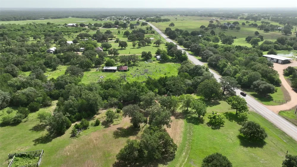 833 E State Highway 159 Fayetteville, TX 78940