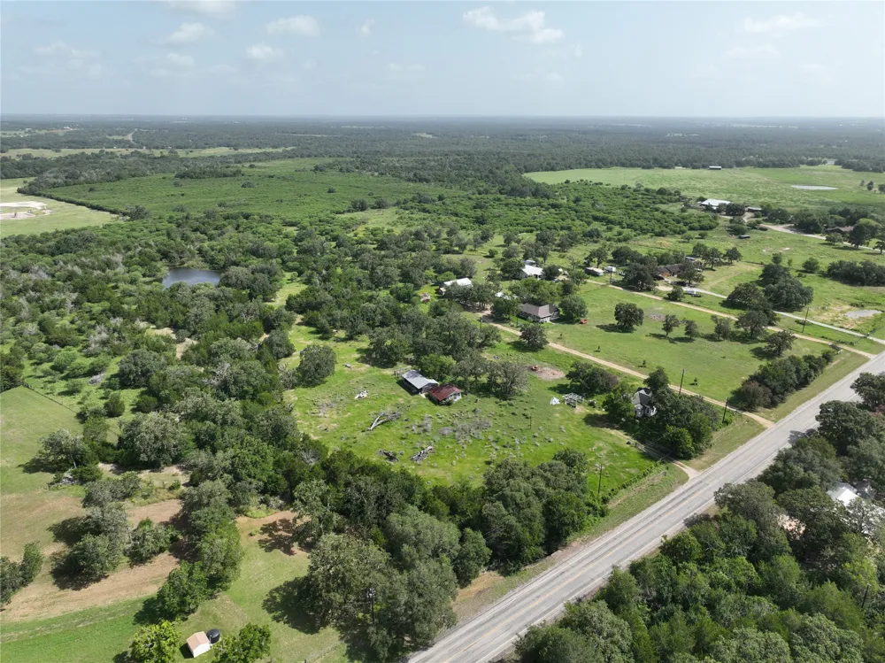 833 E State Highway 159 Fayetteville, TX 78940