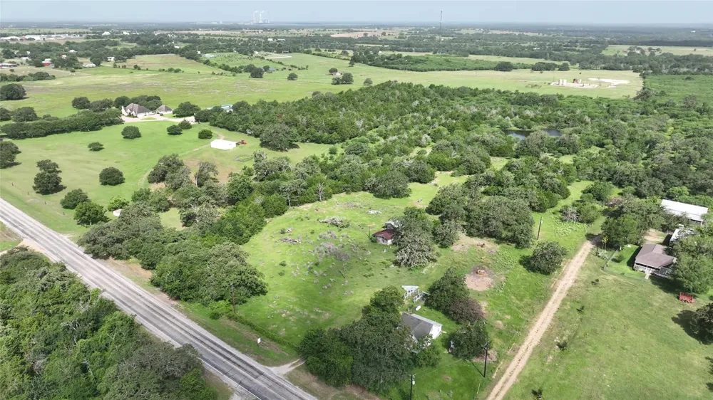 833 E State Highway 159 Fayetteville, TX 78940