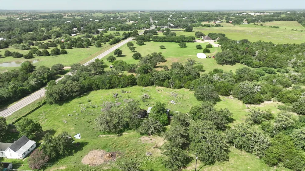 833 E State Highway 159 Fayetteville, TX 78940
