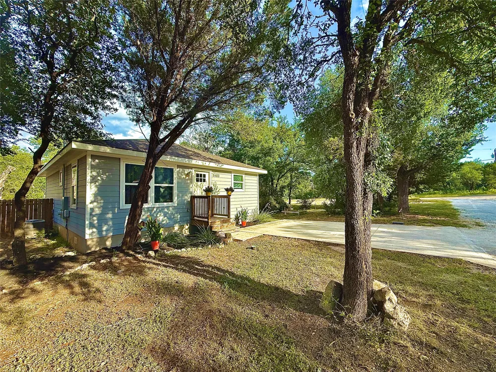 11403 Leander Street Jonestown, TX 78645