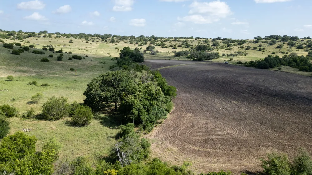 105 Fm-1047 Evant, TX 76880