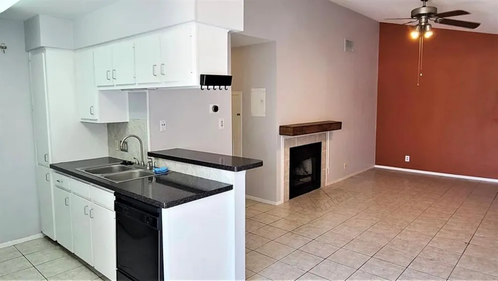 106 E 30TH STREET #308 Austin, TX 78705