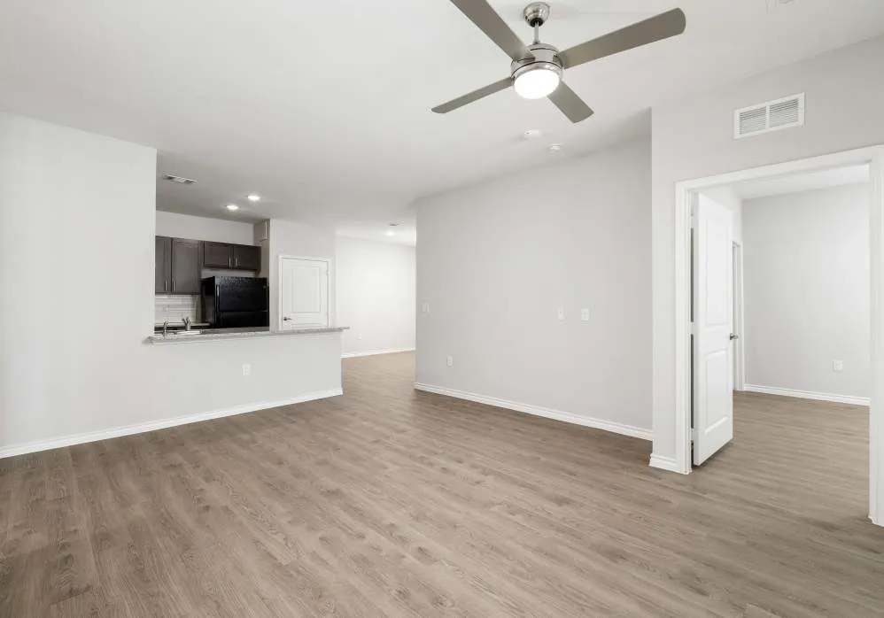 13411 FM812 ROAD #10203 Del Valle, TX 78617