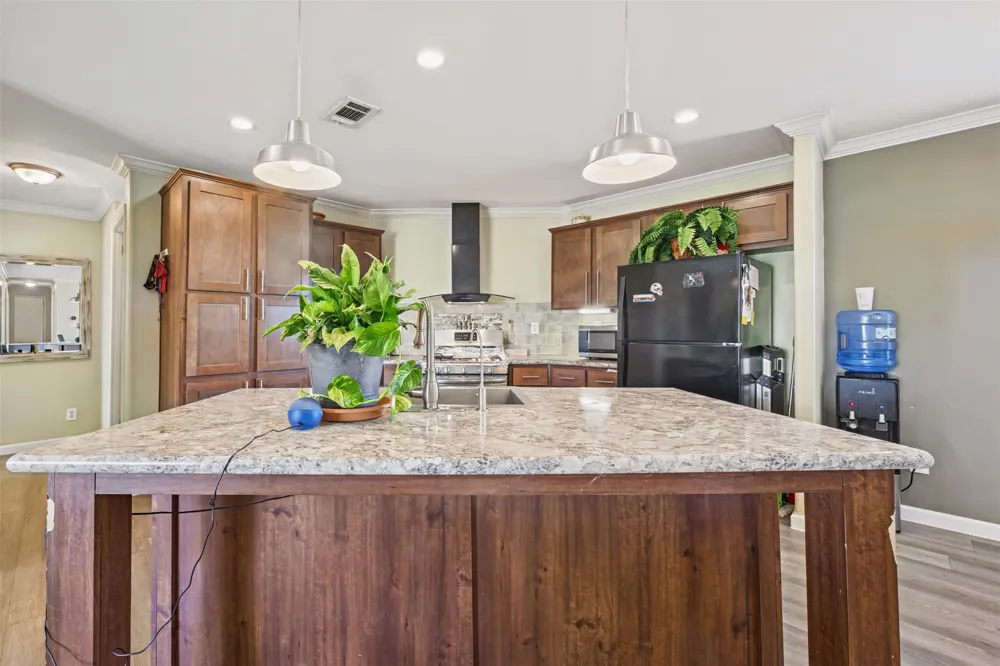 5904 Fm 621 Martindale, TX 78655