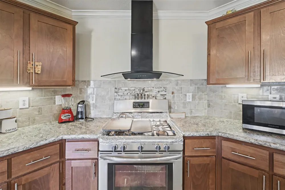5904 Fm 621 Martindale, TX 78655