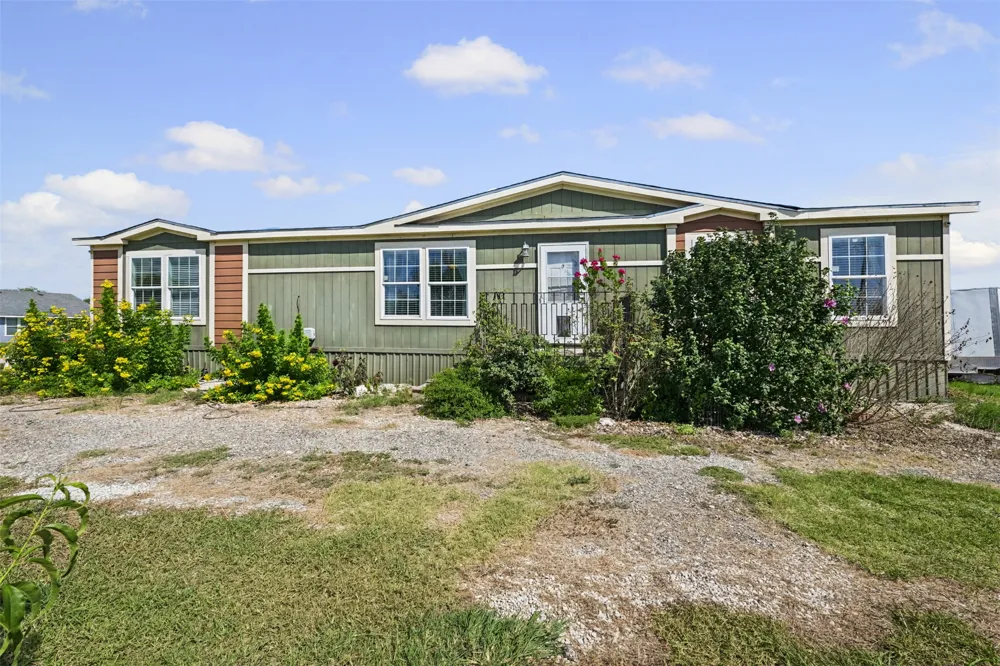 5904 Fm 621 Martindale, TX 78655