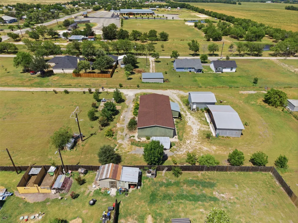5904 Fm 621 Martindale, TX 78655