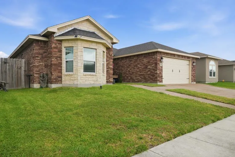 7961 Snake River Drive Corpus Christi, TX 78414