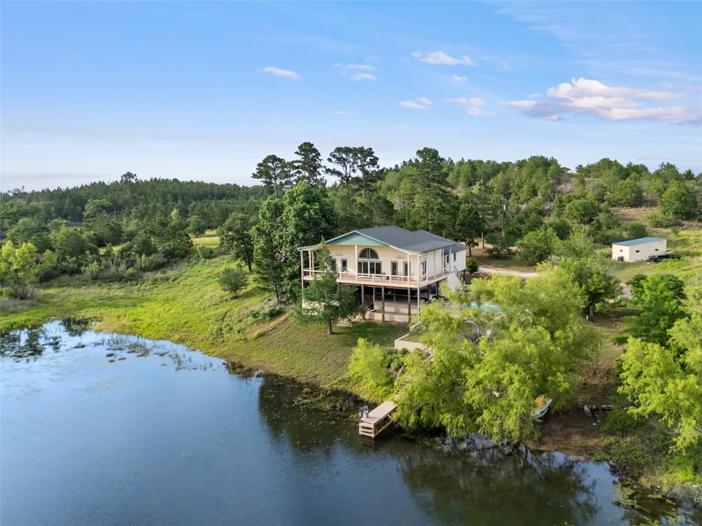 493 Cottletown Road #C Smithville, TX 78957