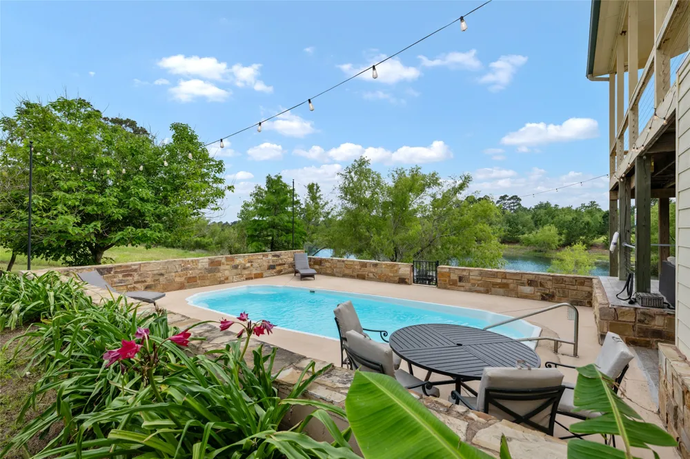 493 Cottletown Road #C Smithville, TX 78957