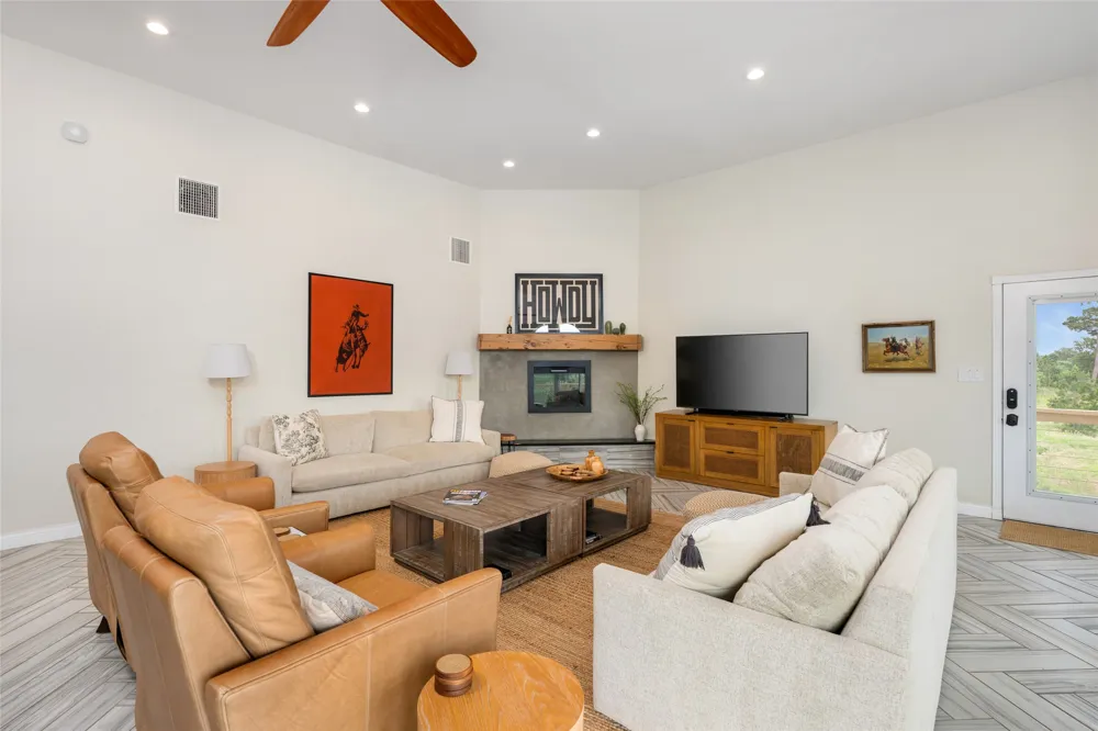 493 Cottletown Road #C Smithville, TX 78957