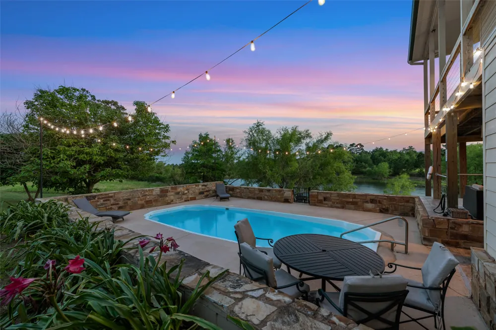 493 Cottletown Road #C Smithville, TX 78957